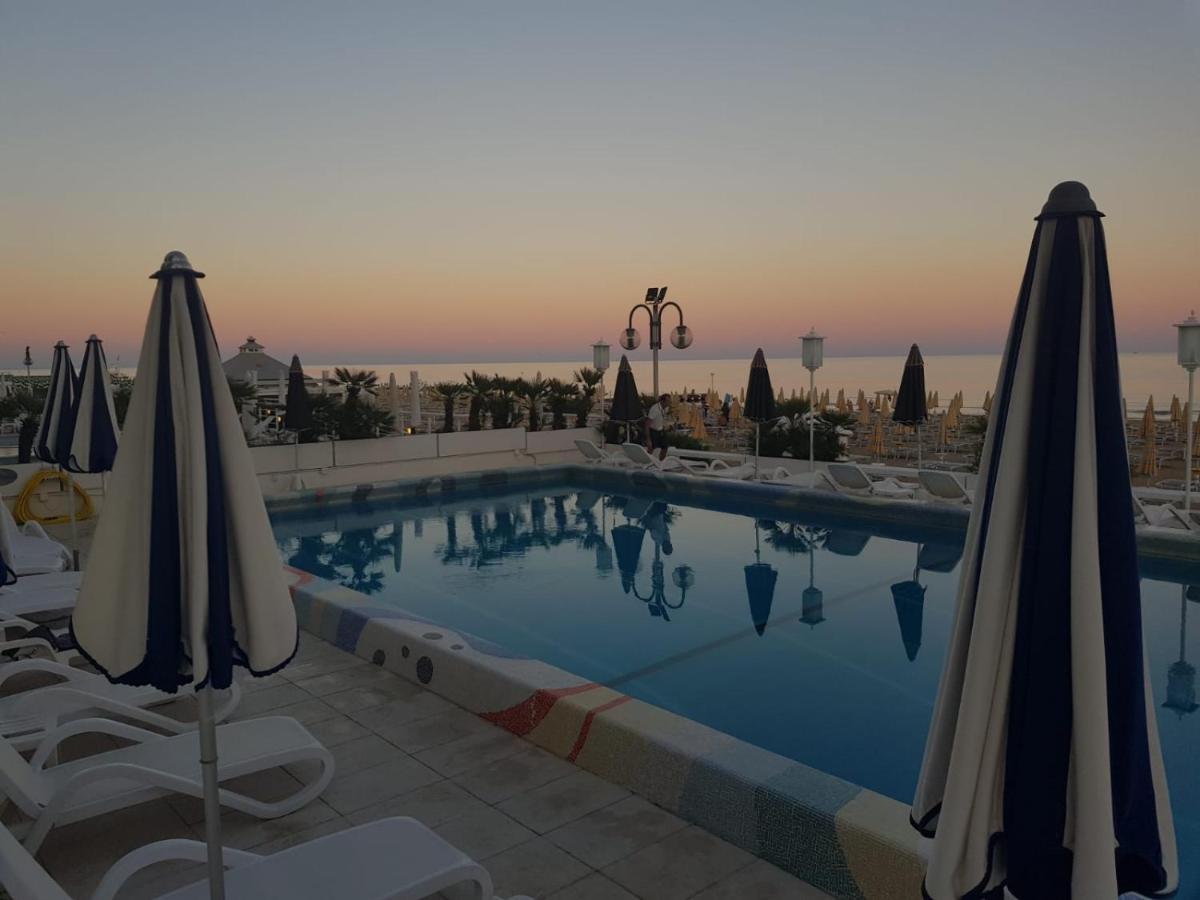 Hotel Anthony 4*