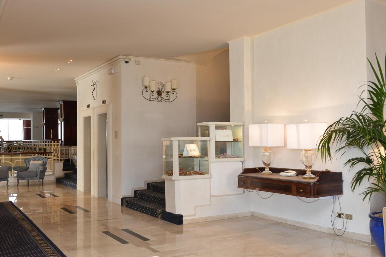 Anthony Hotel 4*
